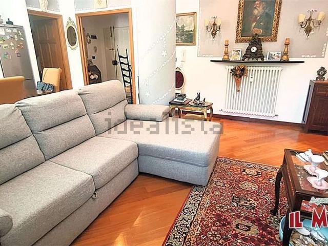 Appartamento in vendita a Campomorone, Liguria
