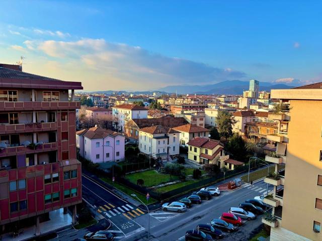Appartamento in vendita a Zona Sud, Brescia
