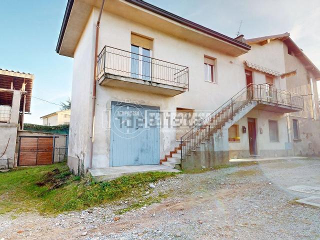 Appartamento in vendita a Besana In Brianza, Lombardia