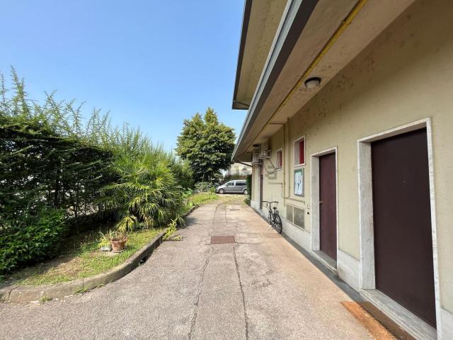Appartamento in vendita a Pieve Emanuele, Lombardia