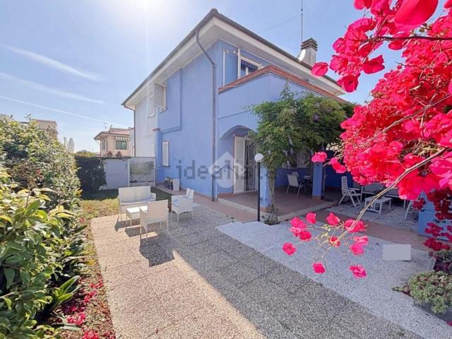 Appartamento in vendita a Lido di Marechiaro, Roma Capitale