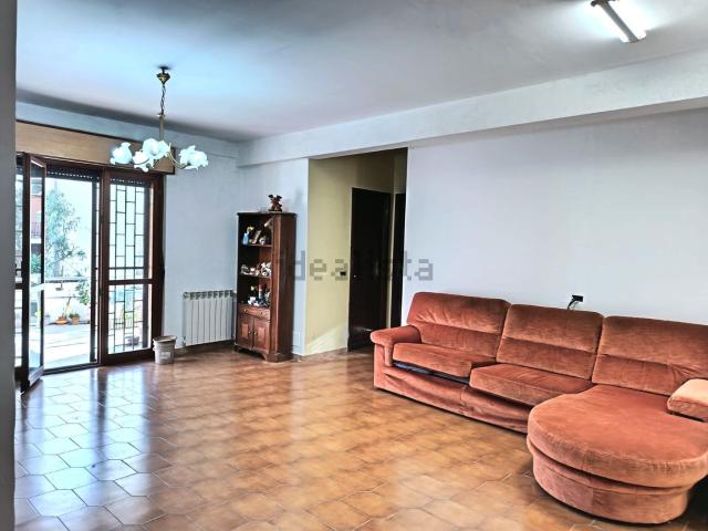 Appartamento in vendita a Colfiorito, Roma Capitale
