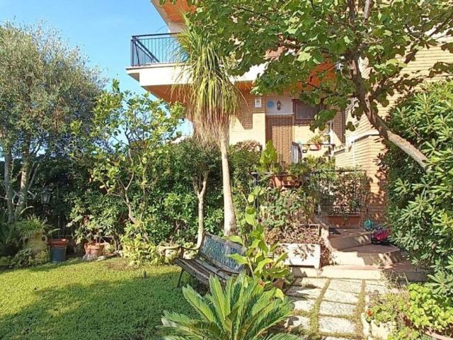 Appartamento in vendita a Lido di Marechiaro, Roma Capitale