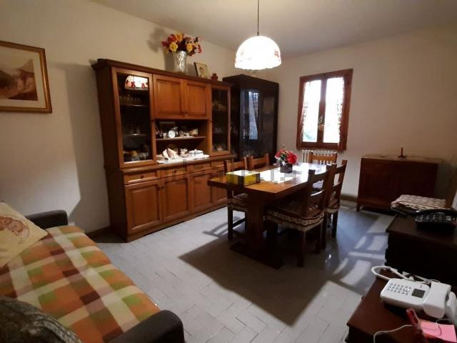 Appartamento in vendita a Bucine, Toscana