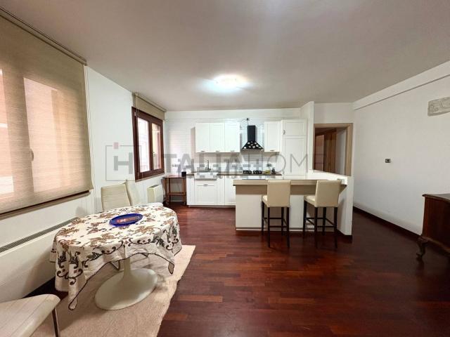 Appartamento in vendita a San Benedetto, Cagliari