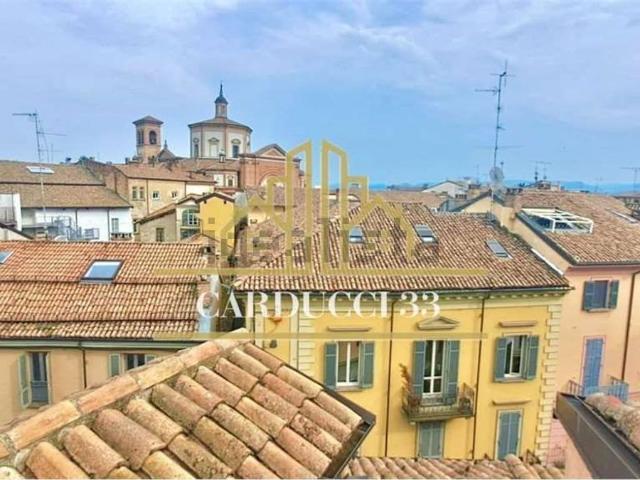 Appartamento in vendita a Voghera, Lombardia