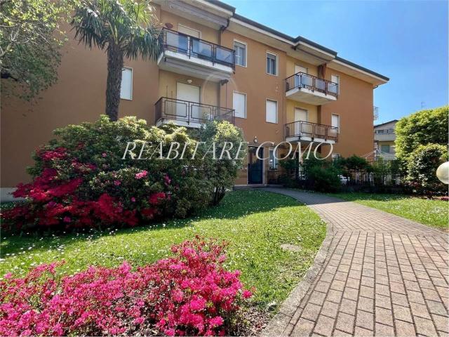 Appartamento in vendita a Lipomo, Lombardia