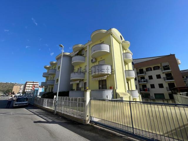 Appartamento in vendita a Manoppello Scalo, Manoppello