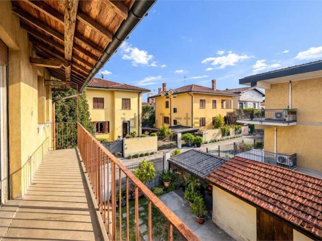 Appartamento in vendita a Corbetta, Lombardia