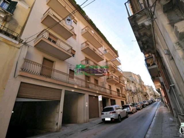 Appartamento in vendita a Ragusa Ibla, Ragusa