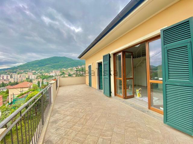 Appartamento in vendita a Media Val Bisagno, Serra Riccò