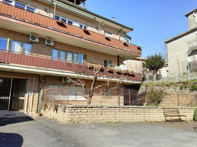 Appartamento in vendita a Ronciglione, Lazio