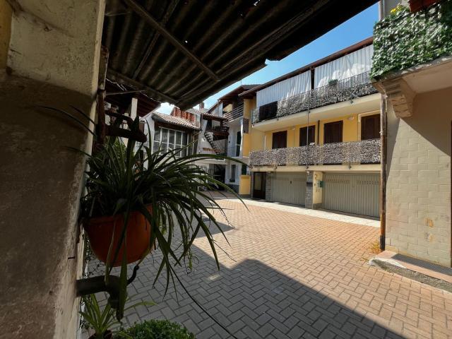 Appartamento in vendita a Trecate, Novara