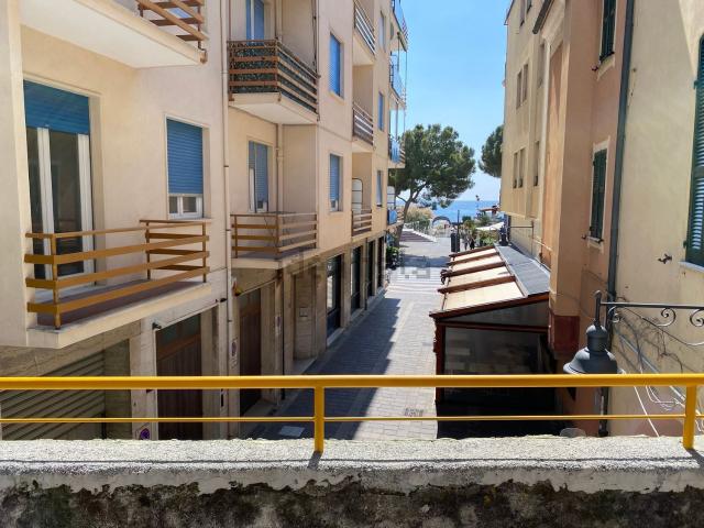 Appartamento in vendita a Spotorno, Liguria