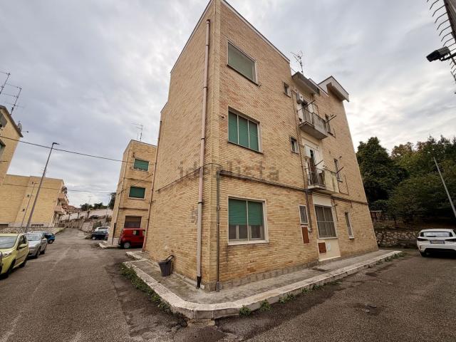 Appartamento in vendita a Pini, Matera