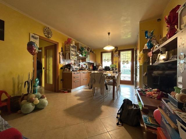 Appartamento in vendita a Crespano Del Grappa, Veneto