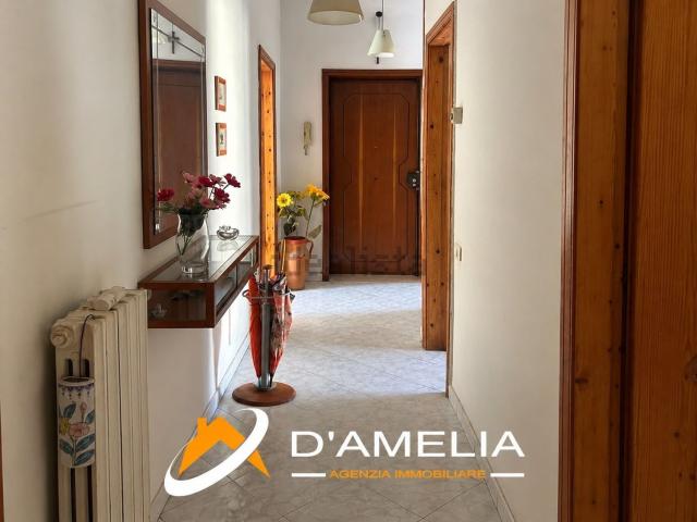 Appartamento in vendita a Salerno, Campania