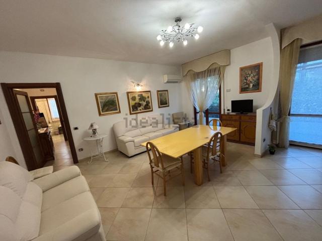 Appartamento in vendita a Ronchi, Massa
