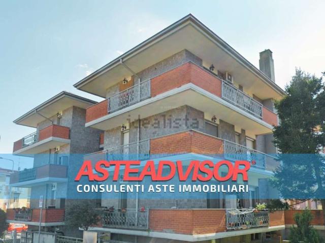 Appartamento in vendita a Cerano, Novara