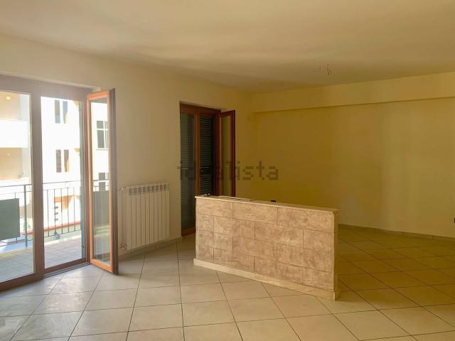 Appartamento in vendita a Volla, Campania