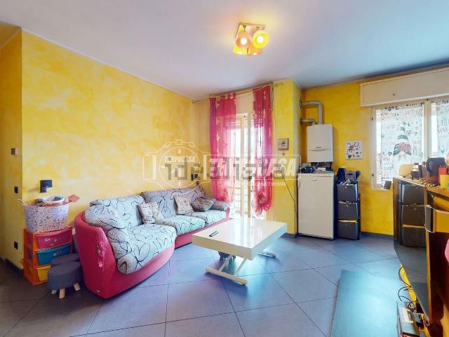 Appartamento in vendita a Cogliate, Lombardia