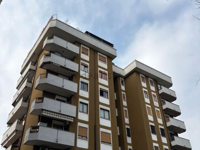 Appartamento in vendita a Quartiere Neruda, Trezzano Sul Naviglio