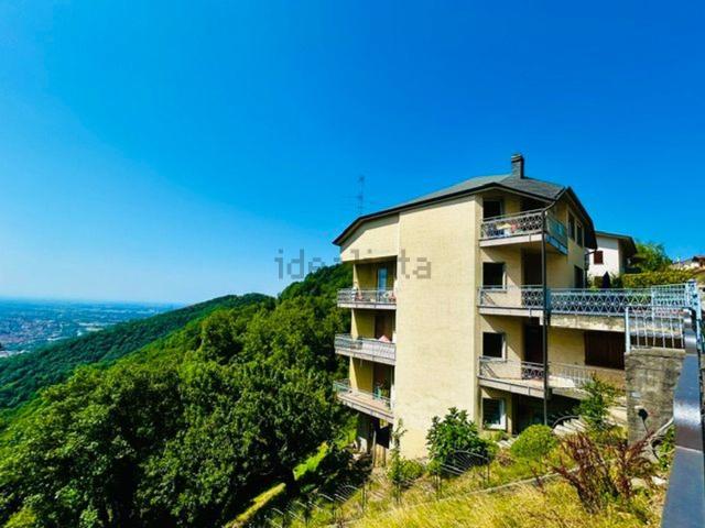Appartamento in vendita a Lonno, Nembro