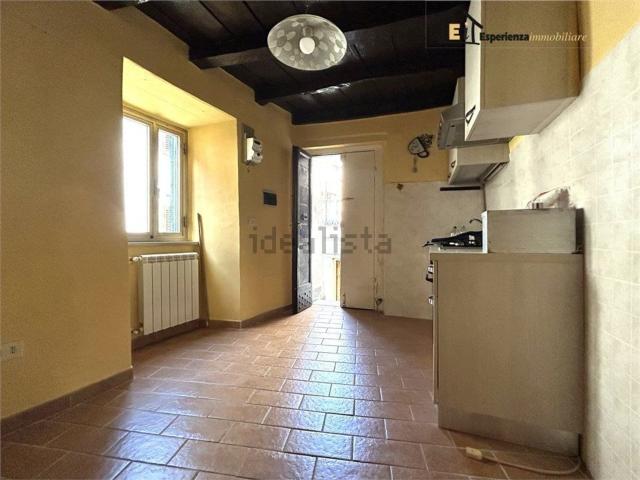 Appartamento in vendita a Casperia, Rieti