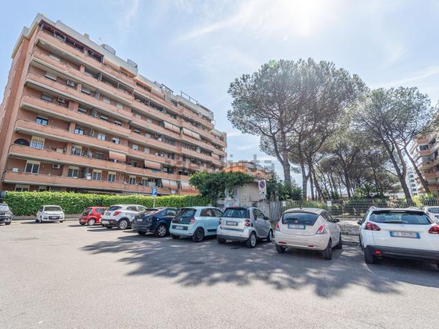 Appartamento in vendita a Osteria del Curato, Roma Capitale