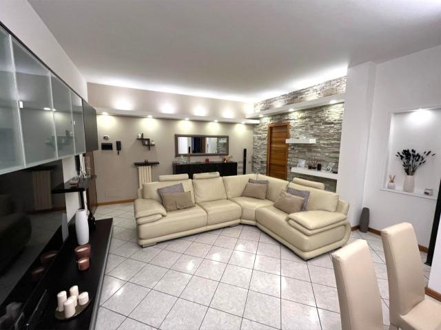 Appartamento in vendita a San Carlo, Seregno