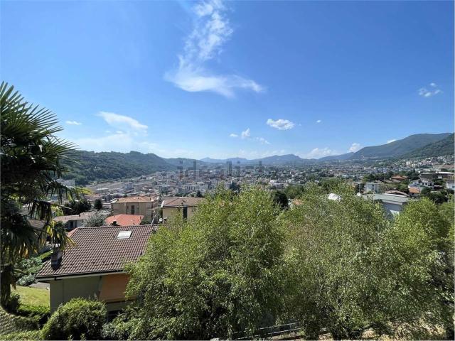 Appartamento in vendita a Sagnino, Como