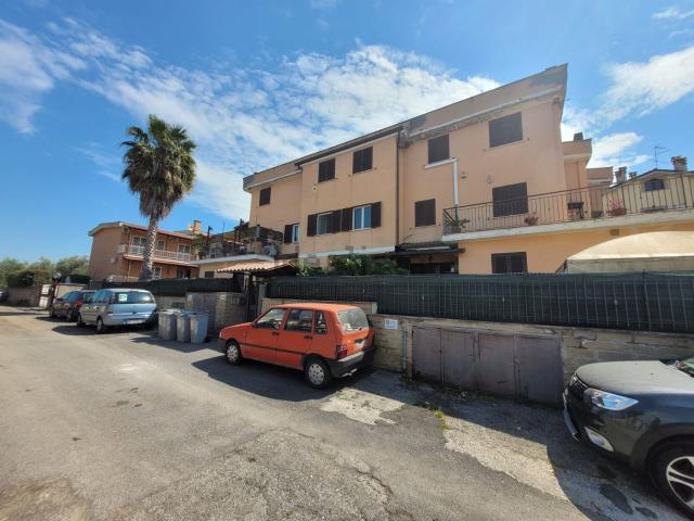 Appartamento in vendita a Tor Lupara, Roma Capitale