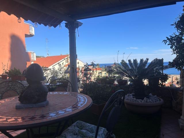 Appartamento in vendita a Pietra Ligure, Liguria