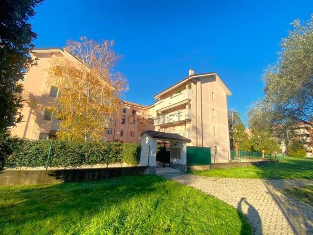 Appartamento in vendita a Vedano Al Lambro