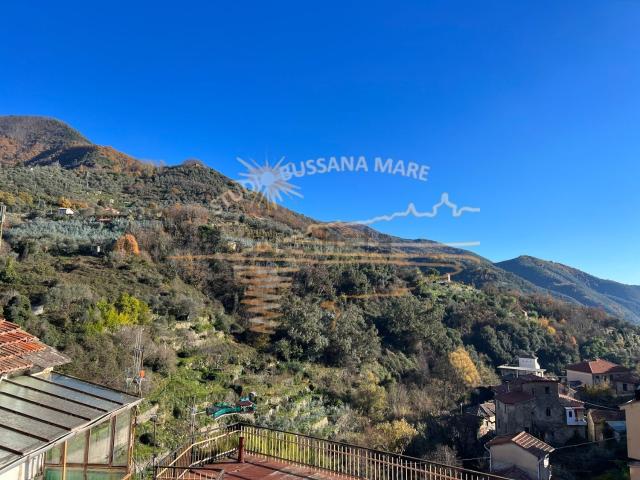 Appartamento in vendita a Baiardo, Liguria
