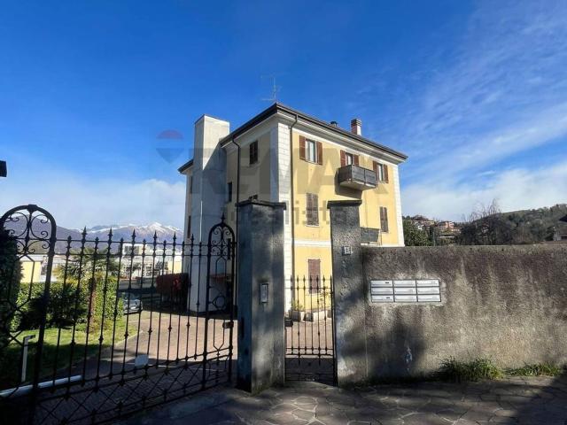 Attico in vendita a Comunità Montana Valli del Verbano, Luino
