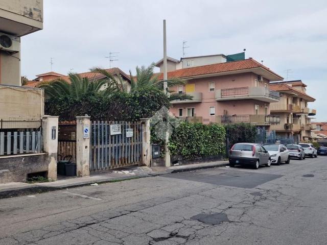 Appartamento in vendita a Aci Sant'antonio, Sicilia