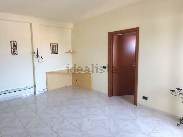 Appartamento in vendita a Solaro, Milano