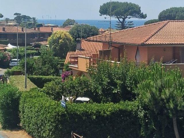 Appartamento in vendita a Marina di San Nicola, Roma Capitale