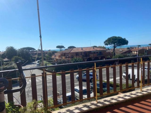 Appartamento in vendita a Marina di San Nicola, Roma Capitale