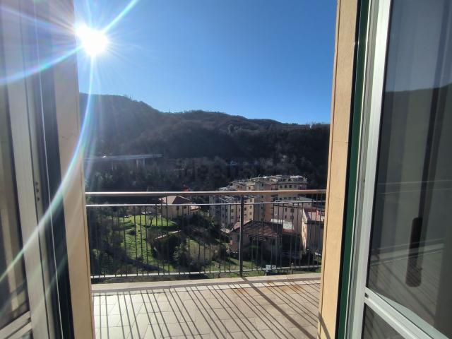 Appartamento in vendita a Val Polcevera, Serra Riccò