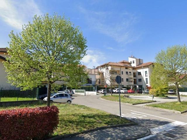 Appartamento in vendita a Lonate Pozzolo, Lombardia