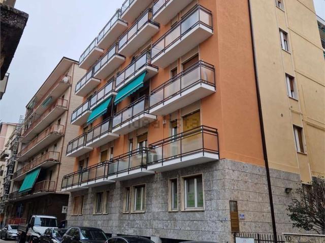 Appartamento in vendita a Biumo Superiore, Varese