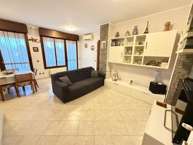 Appartamento in vendita a Mediglia, Lombardia