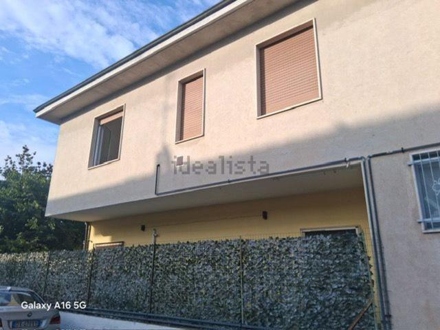 Appartamento in vendita a Bareggio, Lombardia