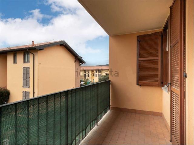 Appartamento in vendita a Varano Borghi, Lombardia