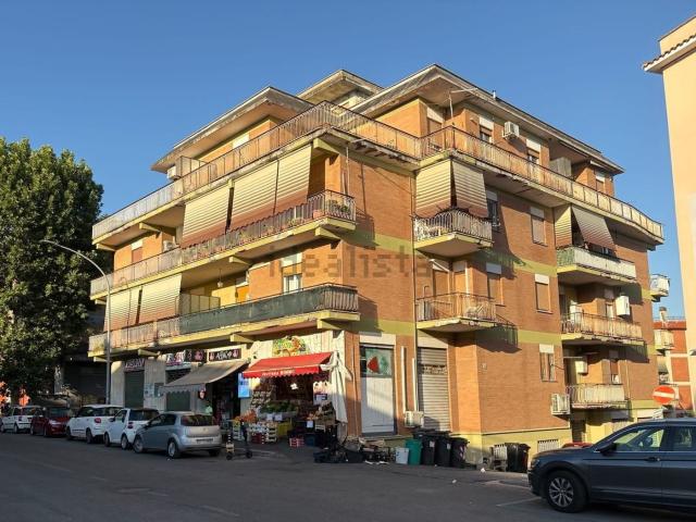 Attico in vendita a Guidonia Montecelio, Roma Capitale