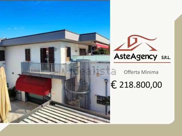Appartamento in vendita a Peschiera Del Garda, Veneto