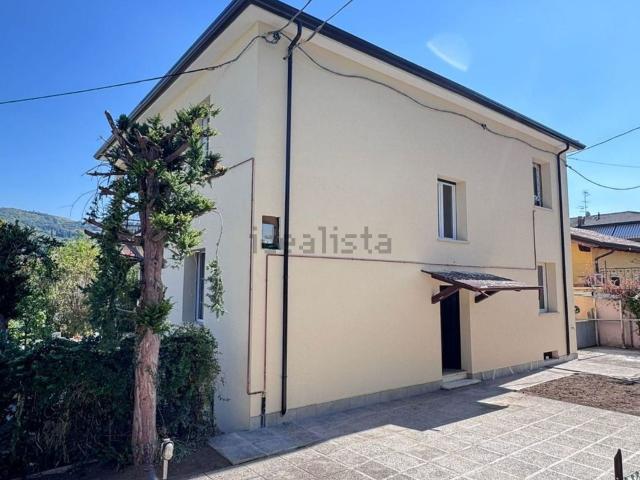 Appartamento in vendita a Negrar, Veneto