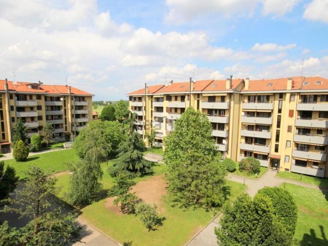 Appartamento in vendita a Cornaredo, Lombardia